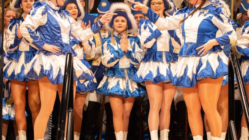 Prunksitzung der Blauen Funken Neuss: „Einer der schönsten Orte, um Karneval zu feiern“