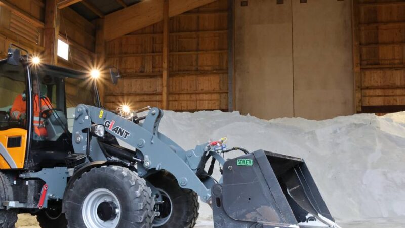 Erst Schnee und Eis, dann Weihnachtsbäume: So sollen die Straßen in Duisburg eisfrei bleiben
