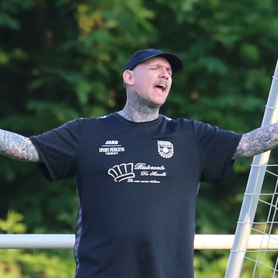 Personelle Entscheidungen in Brüggen: Trainer Müller verlängert, Co-Trainer Vootz geht