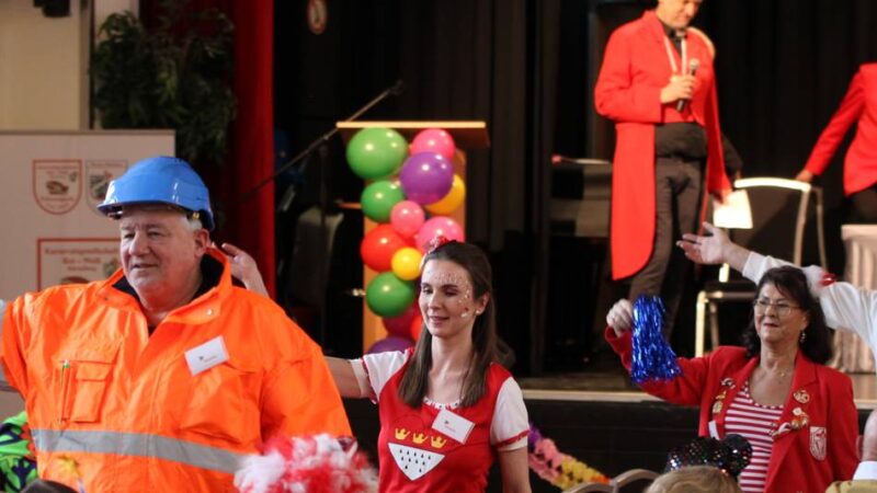 Karnevalssitzung für Seniorinnen und Senioren: „Wir legen Wert aufs Schunkeln“