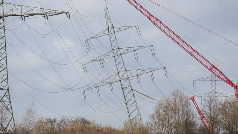 Nach Infrastruktur-Terror in Berlin: Abgesägter Strommast in Grevenbroich – was aus dem Sabotagefall geworden ist
