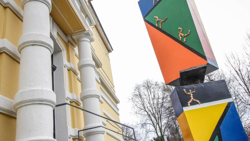 Erneut Kunst-Diebstahl in Grevenbroich: Wer hat den „Niederrheiner“ geköpft?