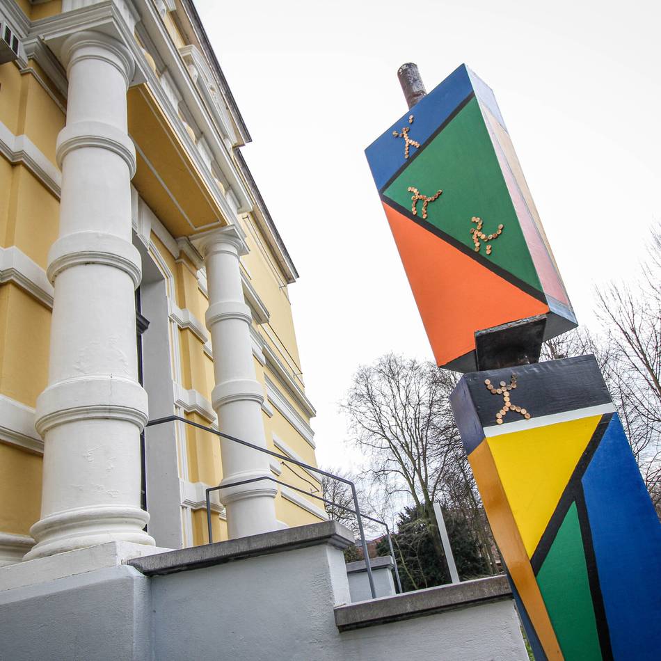 Erneut Kunst-Diebstahl in Grevenbroich: Wer hat den „Niederrheiner“ geköpft?