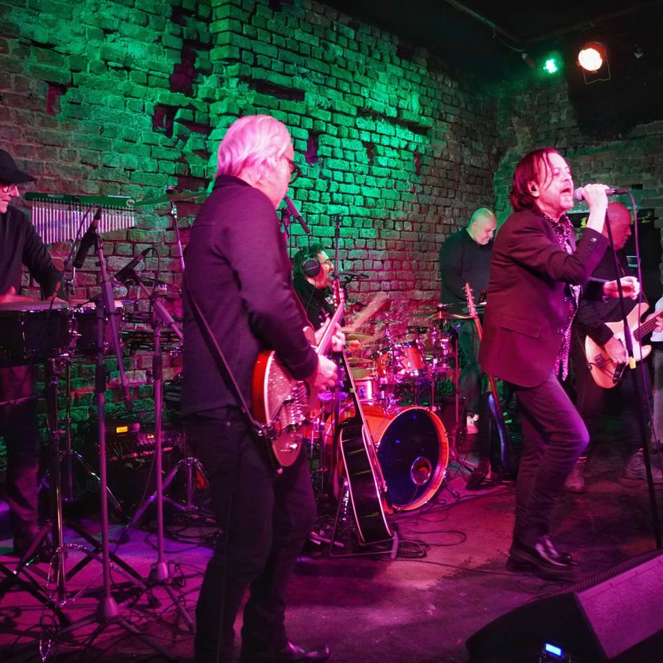 Musik-Legende aus Mönchengladbach: Wie die Plexiphones einem Club zum Silberjubiläum gratulieren