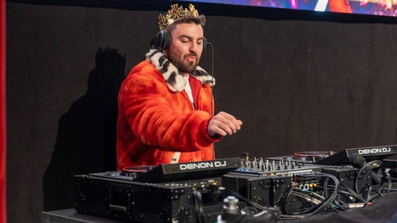 Im Carl-Becker-Saal: Am Samstag steigt die Jeckenparty in Langenfeld