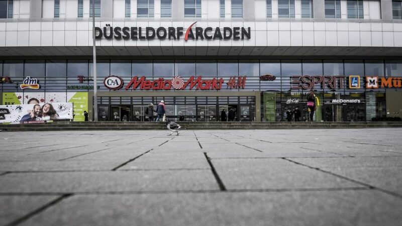 Einkaufszentrum in Düsseldorf: Bilker Arkaden wegen einer Betriebsstörung geräumt