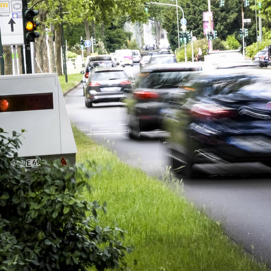 Düsseldorfer Start-up: Helpcheck macht Millionenverluste und fokussiert sich nun auf Bußgeldbescheide