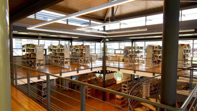 Februar-Programm in Dormagen: „Miteinander“ zeigt Werke von vier Frauen in der Stadtbibliothek