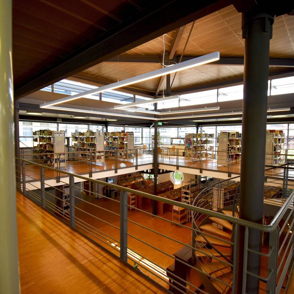 Februar-Programm in Dormagen: „Miteinander“ zeigt Werke von vier Frauen in der Stadtbibliothek