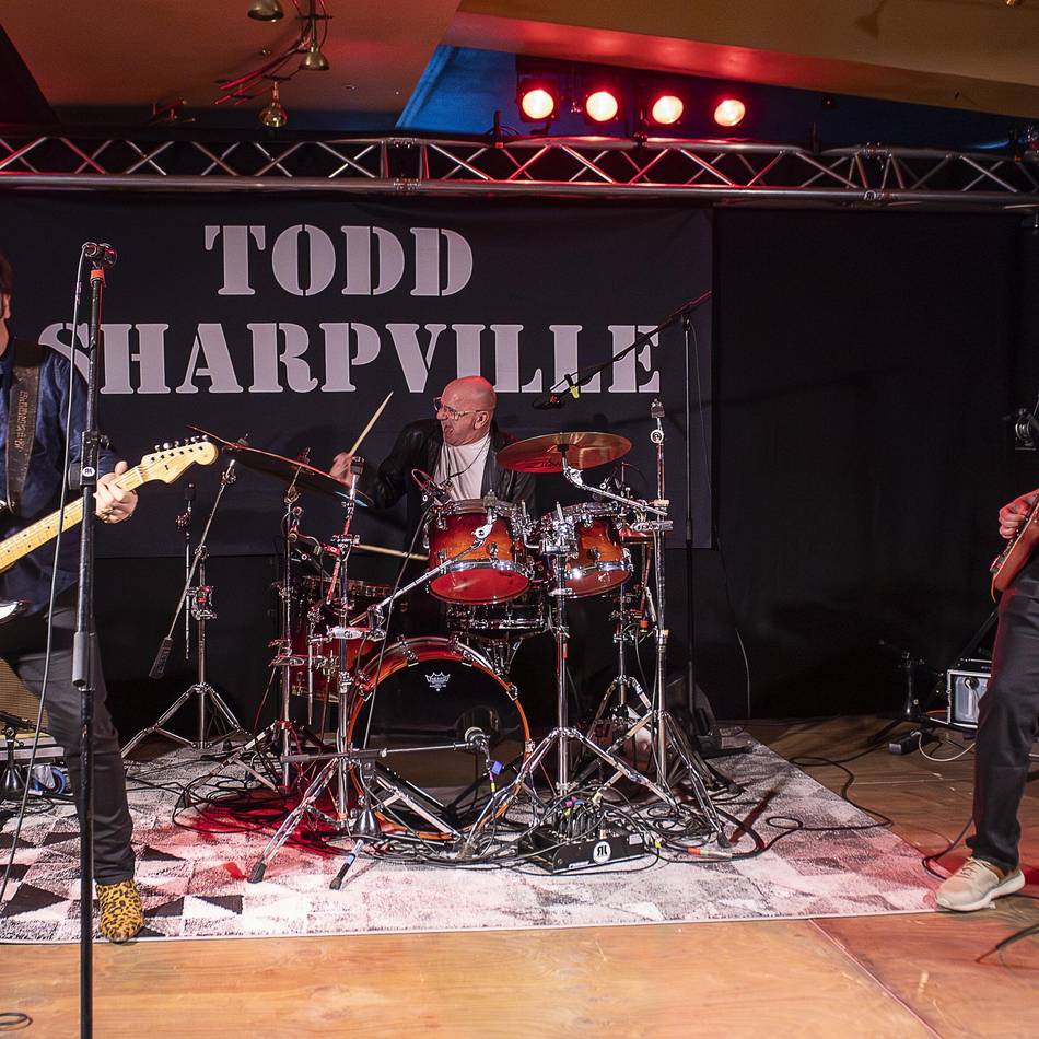 Konzert in den Gelderner Lindenstuben: Nach Handkuss folgt zweistündiges Blues-Brett