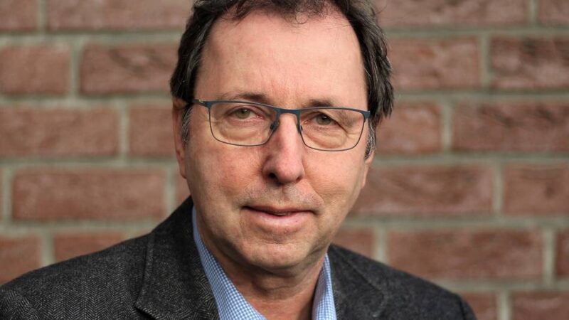 Benefiz-Hörabend mit Wolfram Goertz: „Zu Gast bei den Royals“