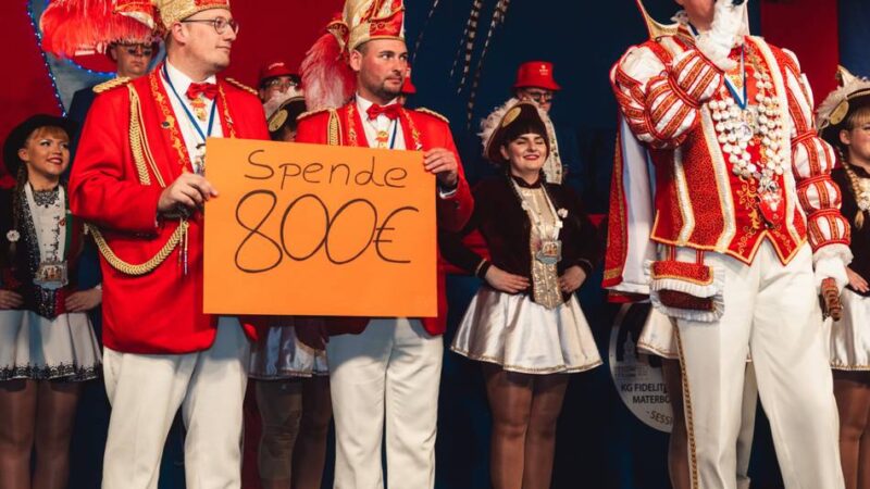 Karneval in der Mehrzweckhalle: Viel „Frauenmut“ bei der Prunksitzung der Fidelitas Materborn
