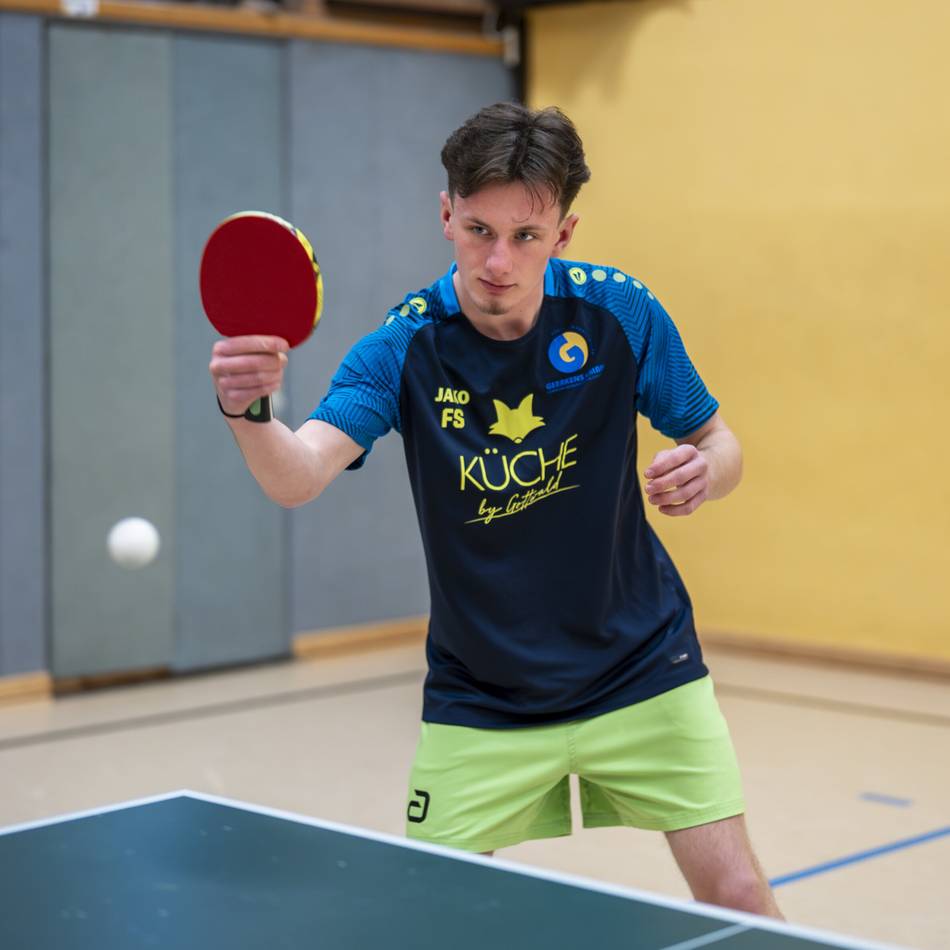 Tischtennis-Talent auf der Überholspur: Finn Stockmann steht für den neuen Weg des TuS 08 Rheinberg