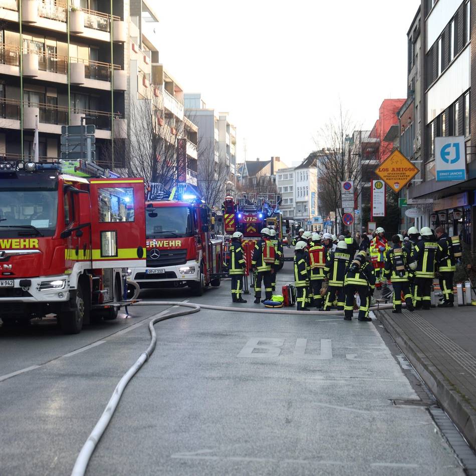 Feuer in Wohnhaus: Zigarette soll Brand in Leverkusen ausgelöst haben