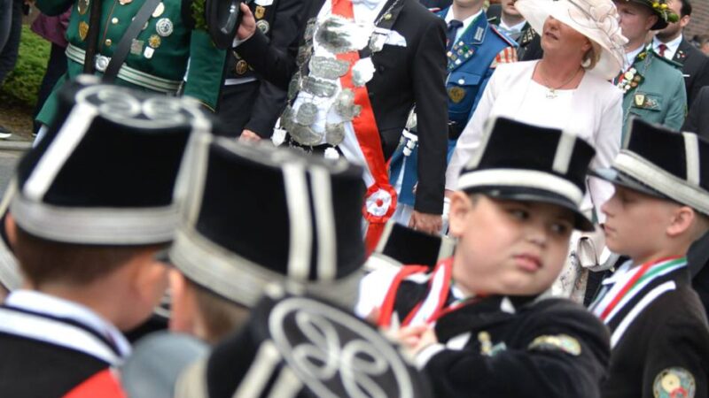 Sebastianus-Schützenbruderschaft Neuss-Furth: Neue Motto-Party und ein frühes „Zog, Zog“