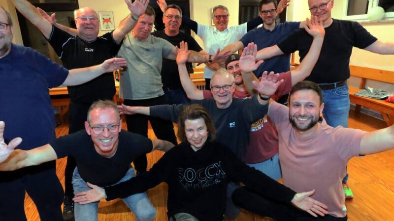 Neue Choreografie für die Sitzungen: Bönninghardter Eigengewächse tanzen beim Männerballett der Besenbinder