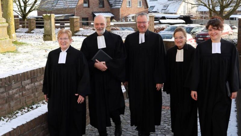 Fusionsgottesdienst in Rheinberg: Vier Kirchengemeinden, ein Weg