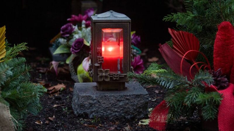 Verschiedene Grabarten im Angebot: Stadt Kempen passt Friedhofsgebühren an