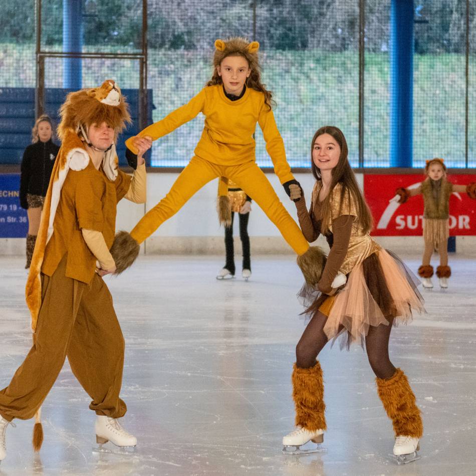 Eismärchen im Eissport- und Eventpark Grefrath: Proben für „Der ewige Kreis“ laufen auf Hochtouren