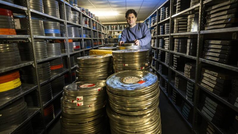 Düsseldorfer Zeitkapsel: Tausende Filmrollen und technische Geräte – hier lagert das Filmgedächtnis von NRW