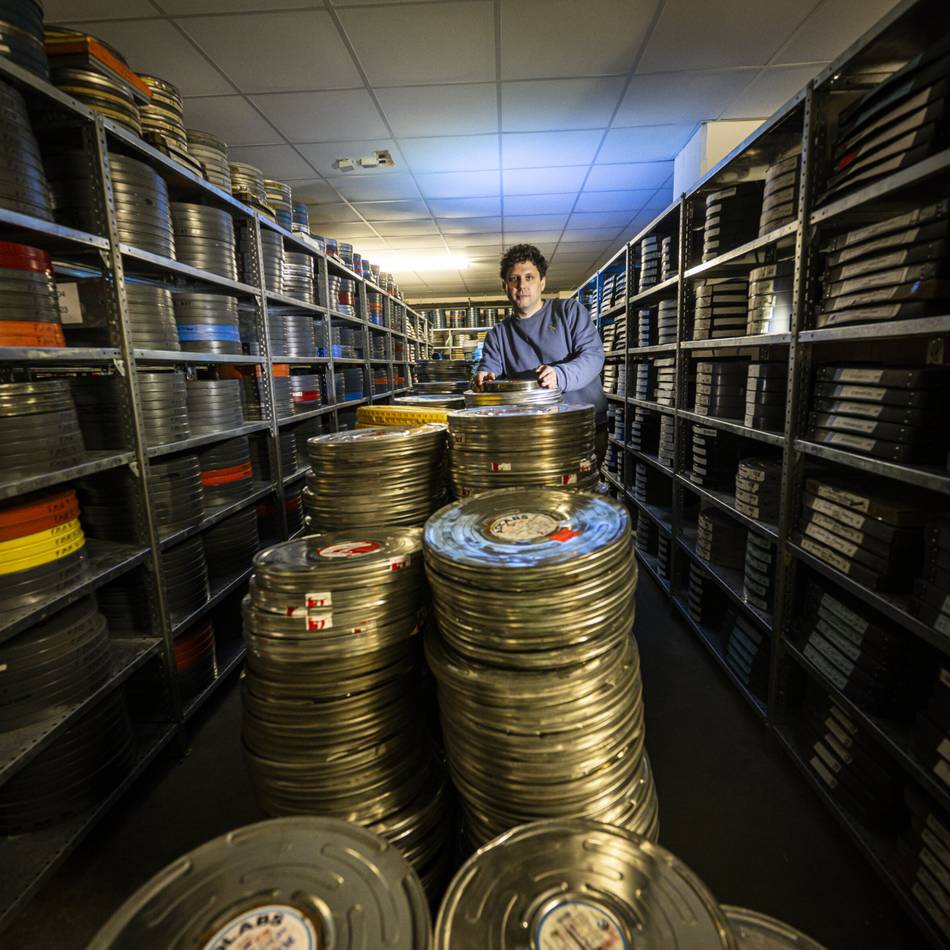 Düsseldorfer Zeitkapsel: Tausende Filmrollen und technische Geräte – hier lagert das Filmgedächtnis von NRW