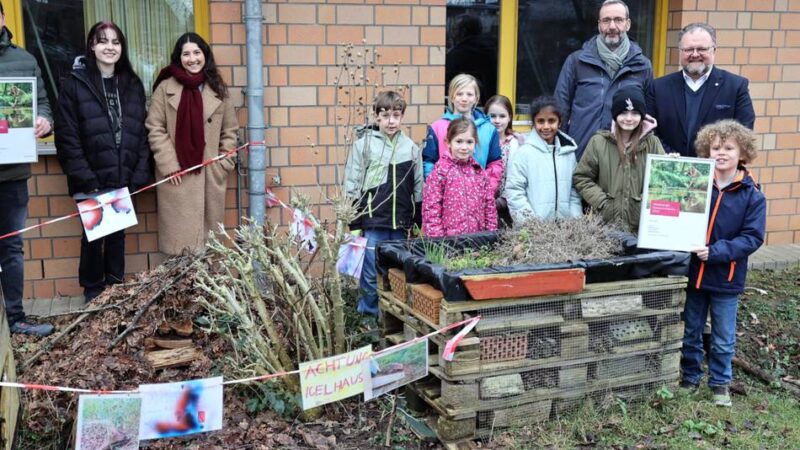 Auszeichnung in Korschenbroich: Klimaschutzpreis für Gereon Birkmann und Maternus-Grundschule