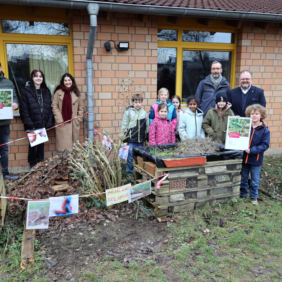 Auszeichnung in Korschenbroich: Klimaschutzpreis für Gereon Birkmann und Maternus-Grundschule