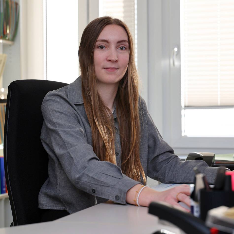 Sie ist Jahrgangsbeste in der Finanzverwaltung NRW: Mit Notizzetteln am Kühlschrank zum Top-Ergebnis