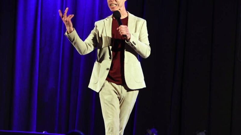 Comedy im TiG: „Schöne Sonndaach!“ – Martin Schneider begeistert in Mööönschengladbach