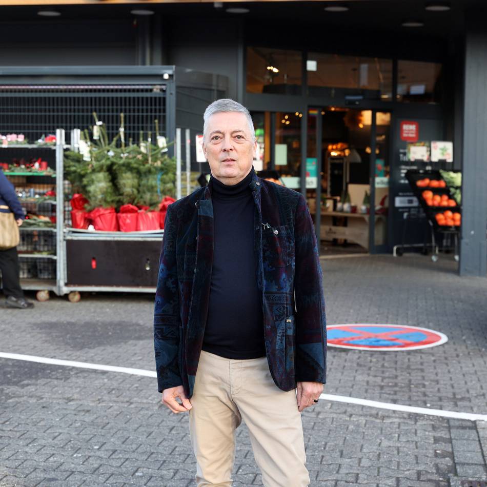 Rewe West-Vorstandschef Uwe Hoeveler geht in Ruhestand: Vorstandschef, Reiter, Handelsrichter, Marathoni