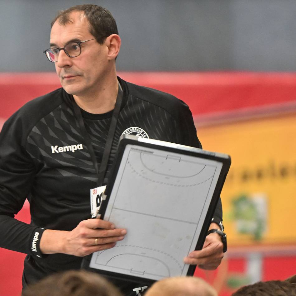 Klare Ansage und Kritik vom Trainer: Beim SV Straelen schrillen jetzt die Alarmglocken