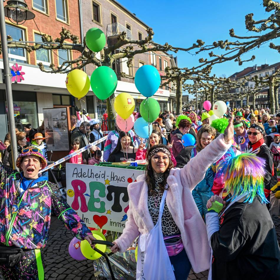Rekordbeteiligung in Geldern: Neuer Weg für Kamelle-Zug durch Gelderner Innenstadt
