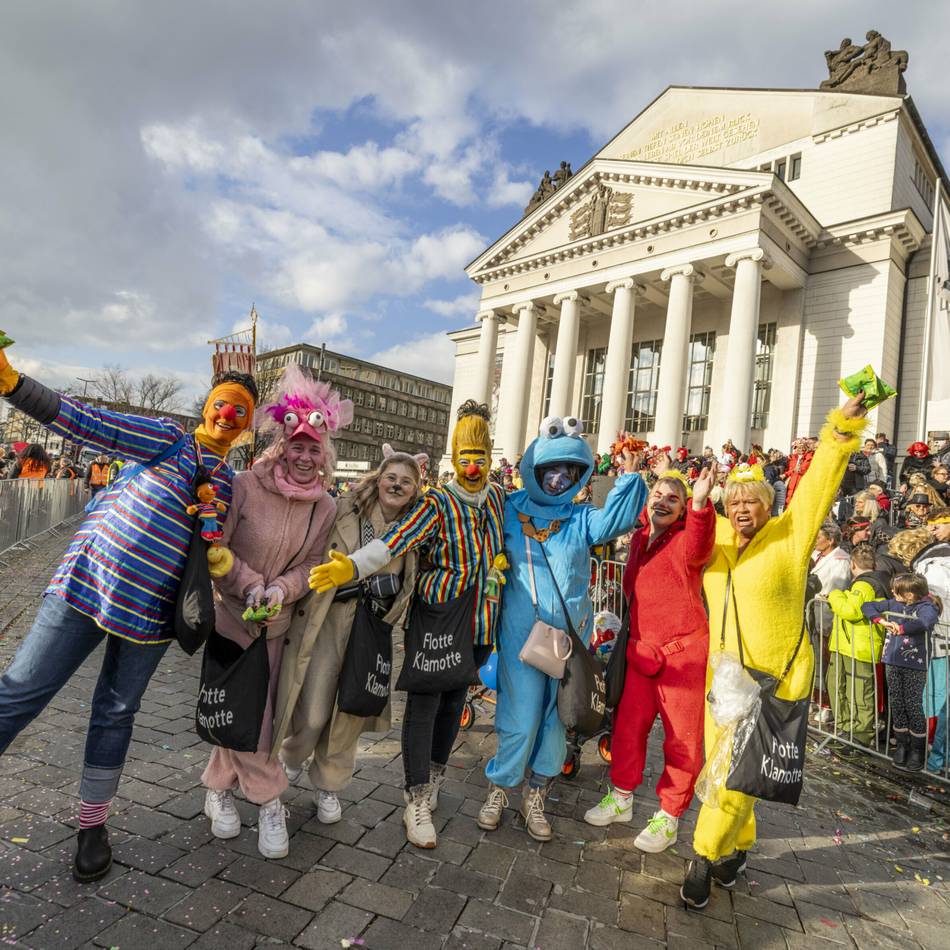 Rosenmontag, Nelkensamstag, Tulpensonntag 2026: Was Sie zu den Karnevalsumzügen in Duisburg wissen müssen