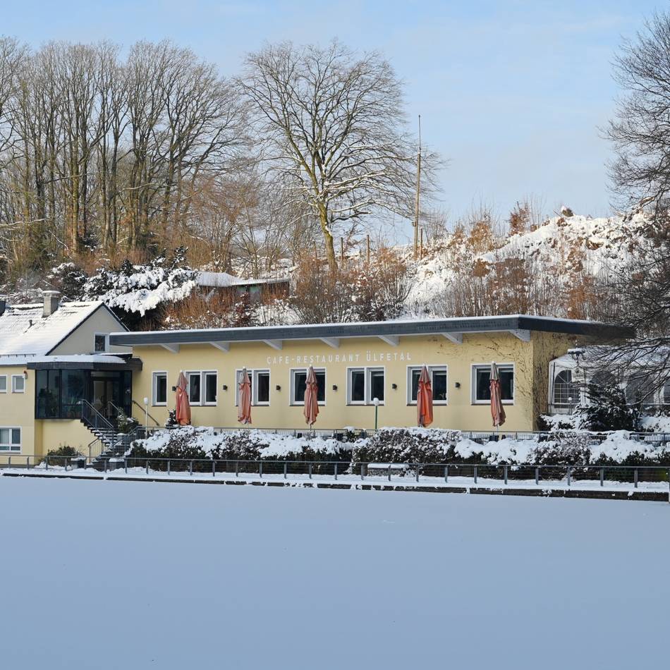 Schnee in Radevormwald: Winter hat die Bergstadt fest im Griff