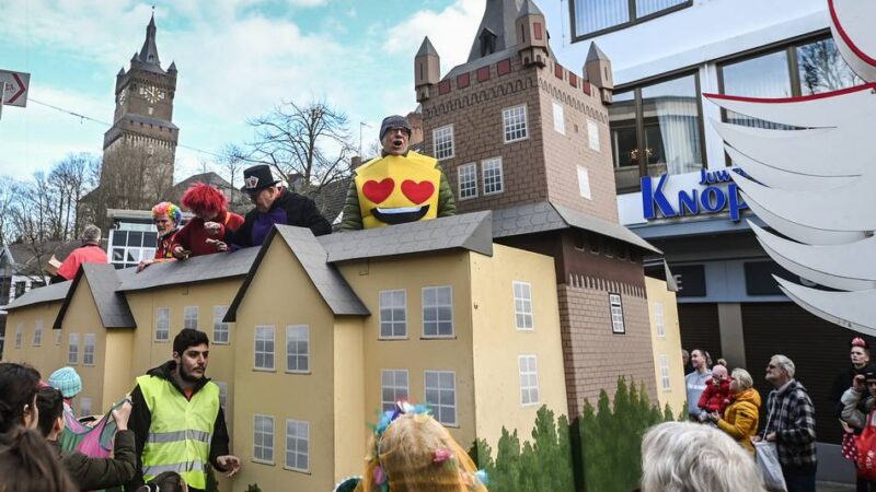 Für Rathaussturm und Rosenmontagszug: Karneval in Kleve – Stadt setzt auf Glasverzicht und klare Regeln