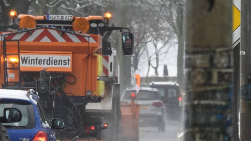 Wieder weiße Landschaften: 25 Tonnen Streumaterial für die Klever Straßen
