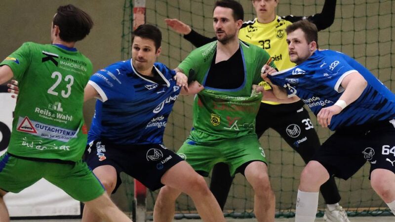 Rote Karten, harte Zweikämpfe: ME-Sport feiert im Wülfrather Hexenkessel die Derby-Revanche