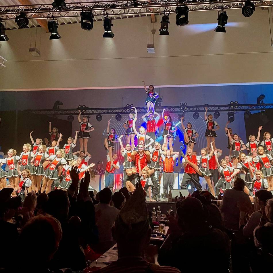 Schunkeln und Feiern in Mönchengladbach: Für diese Karnevalssitzungen gibt es noch Karten