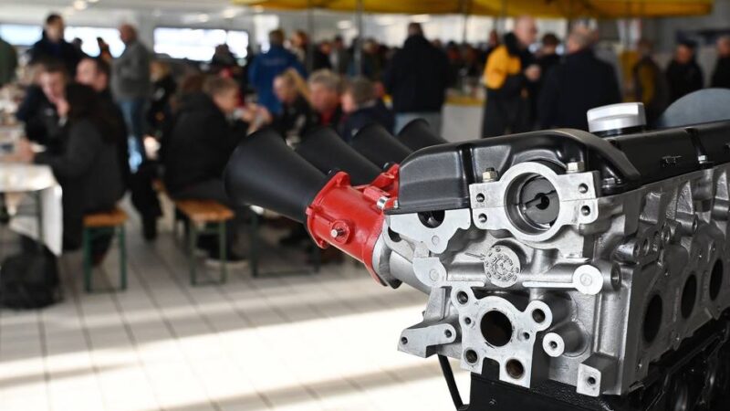 Motorsport in Wermelskirchen: Mehr als 300 Gäste beim Motorsport-Frühstück