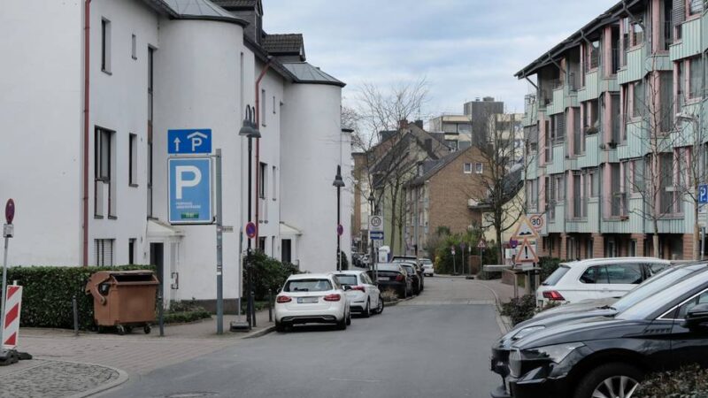 Krisenstab eingerichtet: Verdacht auf Bombenfund in der Ratinger Innenstadt