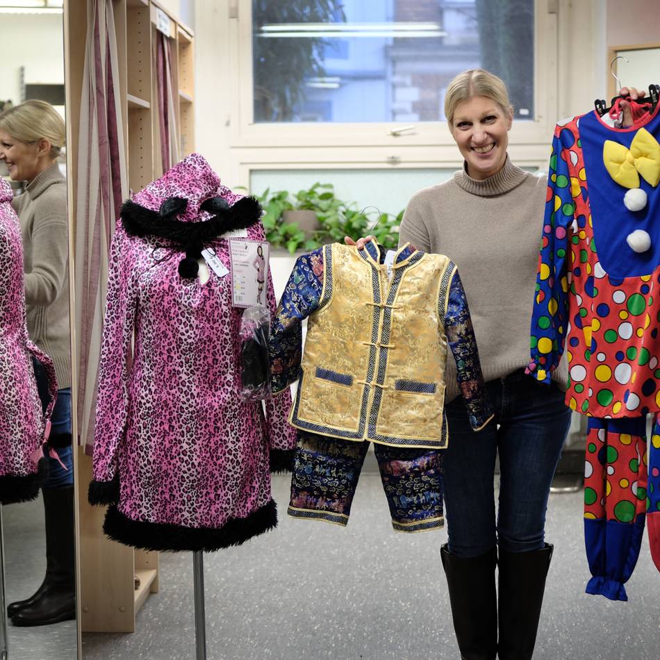 Sozialkaufhaus in Ratingen: Jecke Kostüme zum kleinen Preis