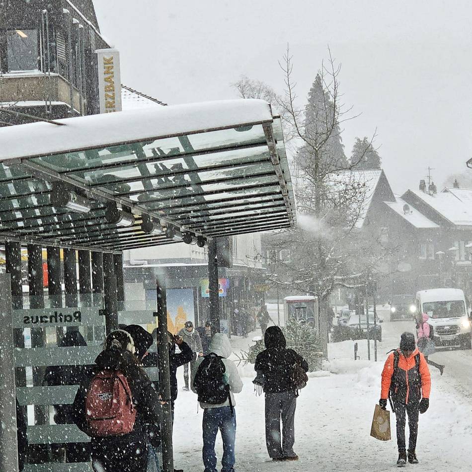 Winter 2026 in Wermelskirchen: Schneefall bringt Verkehr und Busse zum Stillstand