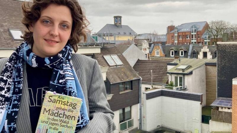 Fiona Sironic liest im Marie-Curie-Gymnasium Neuss: Die Rückkehr als Erfolgsautorin