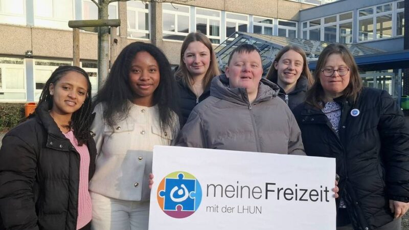 „Ein Einsatz, der berührt“: Xantener Schülerinnen sammeln Spende für Menschen mit Handicap