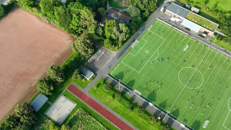 Förderung beantragt: Stadt Meerbusch will Kunstrasenplatz in Strümp sanieren