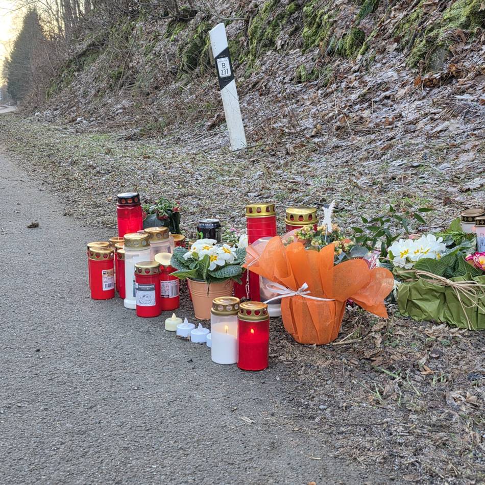 Frontalzusammenstoß in Wipperfürth-Hämmern: Tödlicher Unfall – Polizei ermittelt wegen verbotenen Autorennens