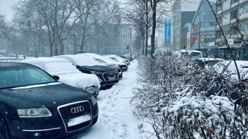 Wetterlage: Viel Neuschnee am Mittwoch – mehrere Unfälle auf Duisburger Straßen