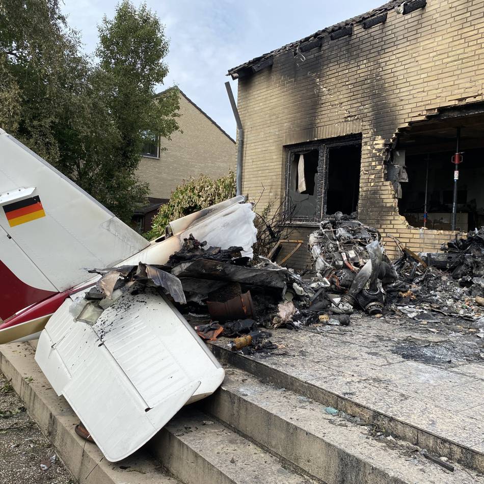 Flugzeugabsturz in Korschenbroich-Kleinenbroich: Dramatische Minuten im Funkverkehr vor dem Absturz