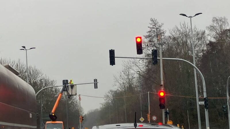 Kreuzung in Mülhausen: Ampel soll am Mittwoch in Betrieb gehen