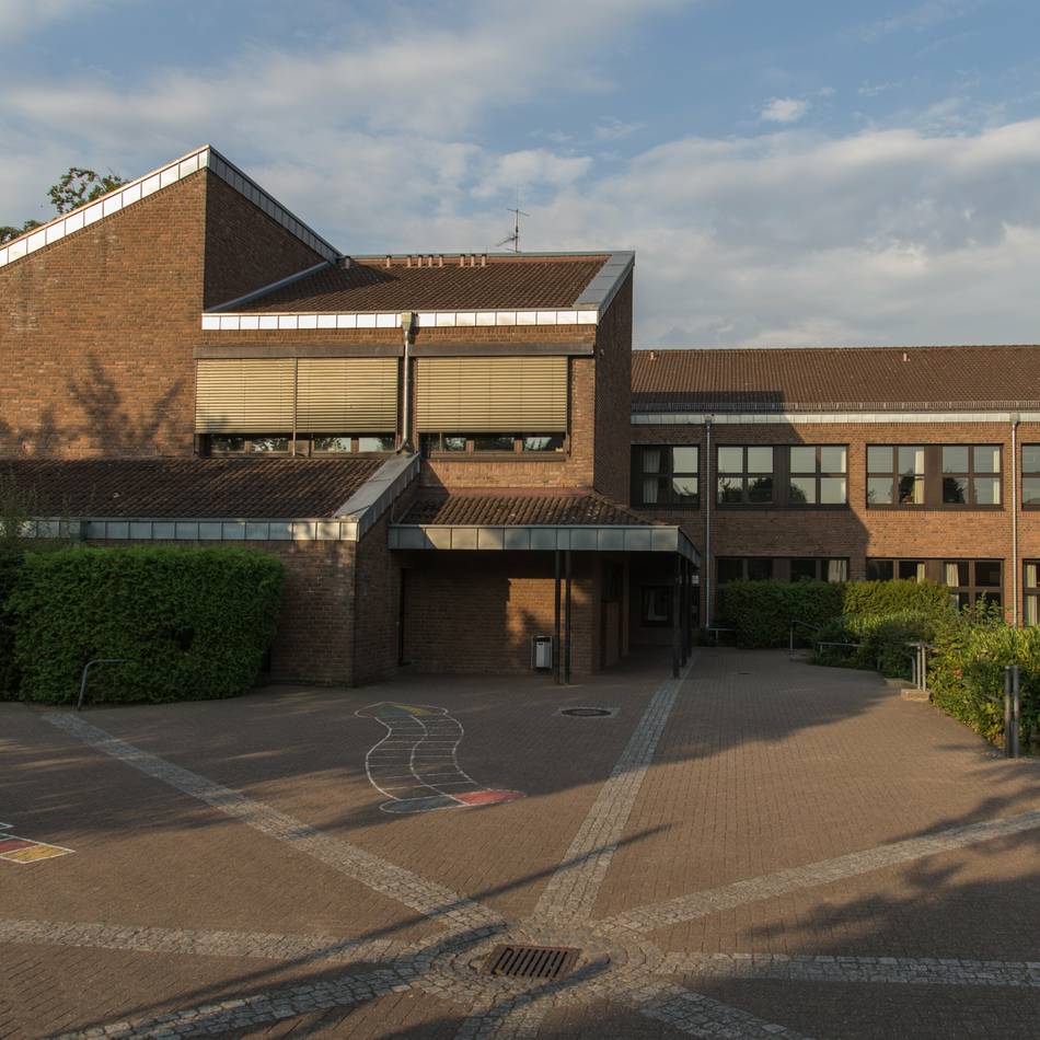 Diebstahl in Schule in Korschenbroich: Geld bei Einbruch in Andreas Grundschule gestohlen